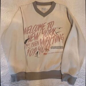 Official Taylor Swift 1989 Era Sweatshirt Womens XL Welcome To New York Lyric